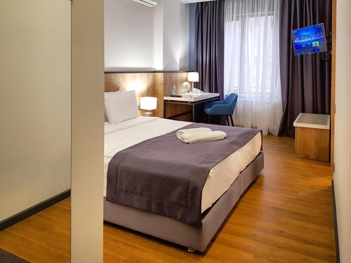 Hotel Alpha Γιερεβάν Εξωτερικό φωτογραφία