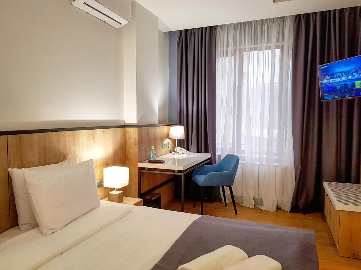 Hotel Alpha Γιερεβάν Εξωτερικό φωτογραφία