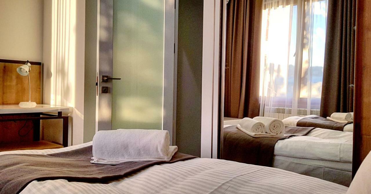 Hotel Alpha Γιερεβάν Εξωτερικό φωτογραφία