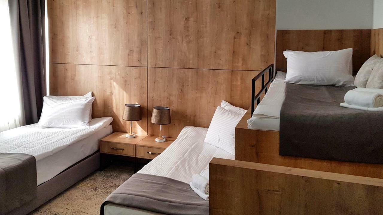 Hotel Alpha Γιερεβάν Εξωτερικό φωτογραφία